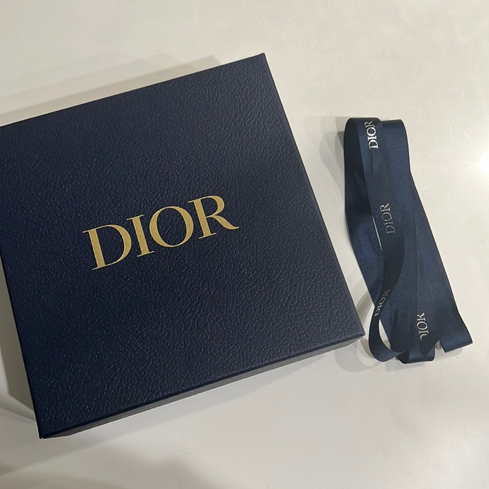 Dior perfume box